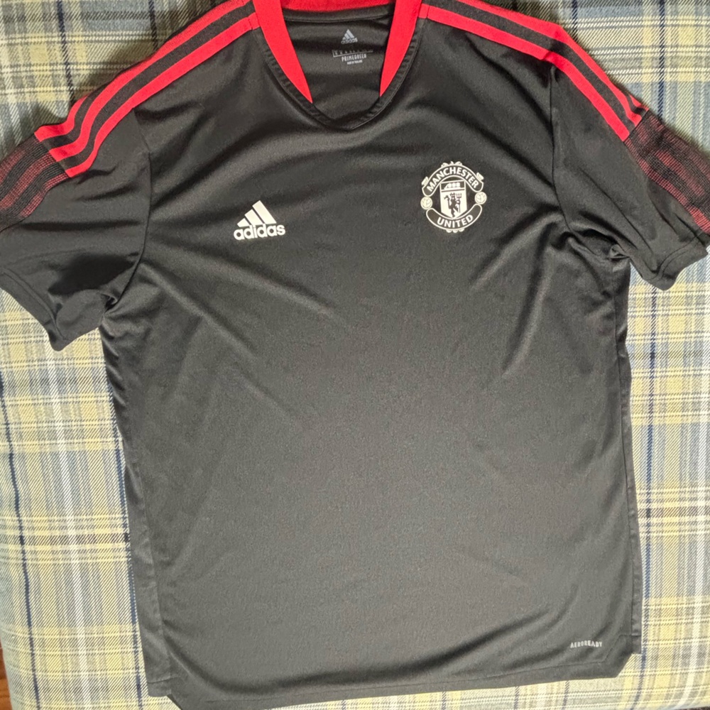 Adidas Manchester United sports shirt/jersey. Size XL